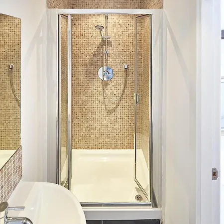 Host & - Penthouse Pad דירה