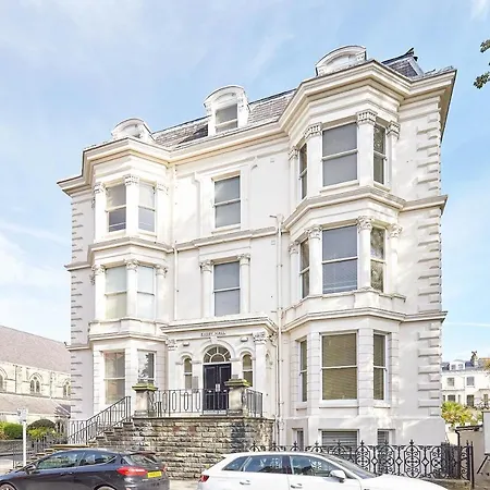 Host & - Penthouse Pad * Scarborough